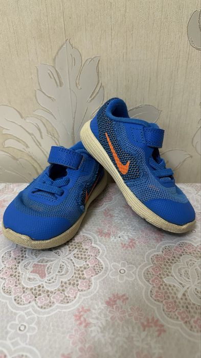 Nike дитяче взуття