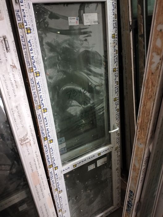 СКЛАД НЕ ДОРОГИХ ДВЕРЕЙ балконных. В наличии пятьдесят дверей