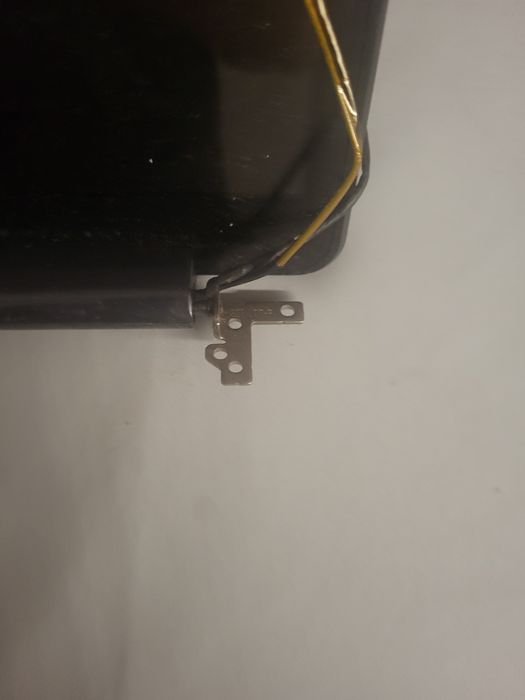 4Sprzedam klapę matrycy zawiasy pasmo do laptopa HP Pavilion DV7.