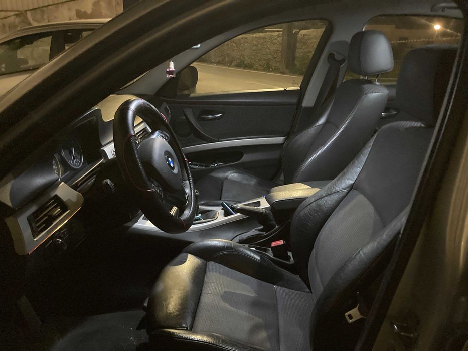 BMW 320d 200cv (2009) - Jantes 19" - Ler Anúncio (Com Avaria)