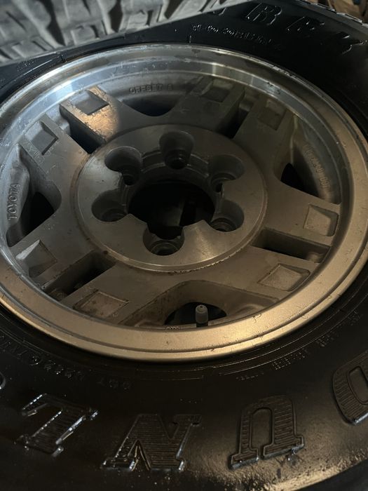 Jantes toyota com peneu