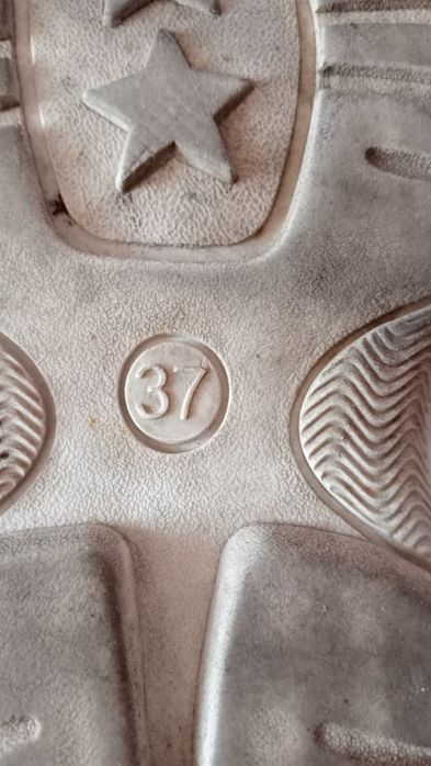 Obuwie sportowe rozm. 37
