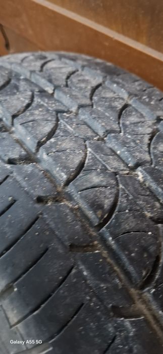 4 Pneus  medida 215/70R15 - bridgestone duravis e barum  vanis 2