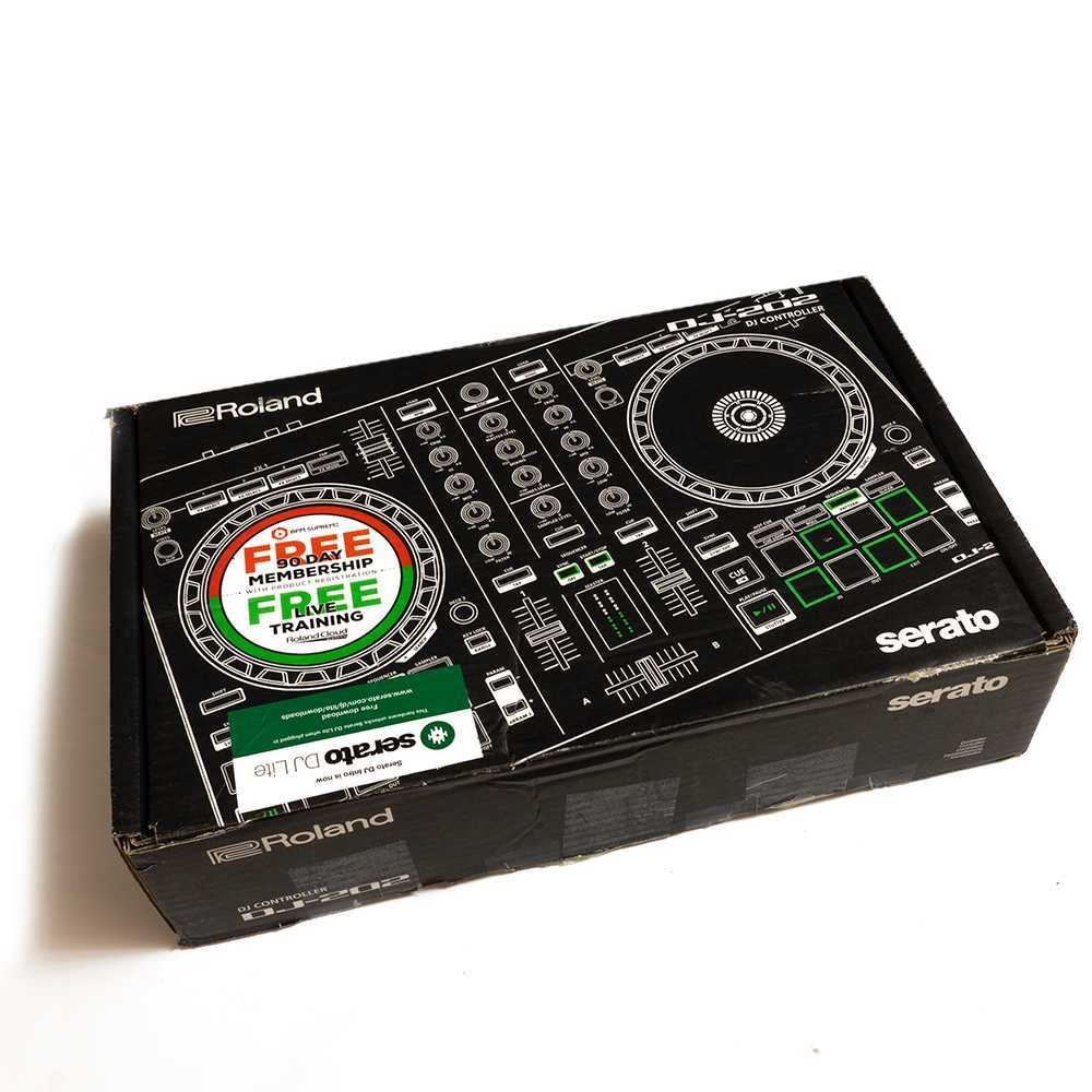 DJ контроллер Roland DJ-202: 9 800 грн. - Студійне обладнання Харків на Olx