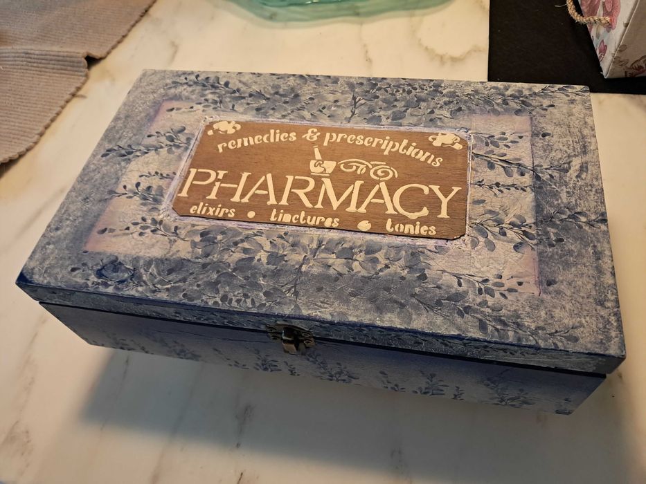 Caixa decorativa, farmácia