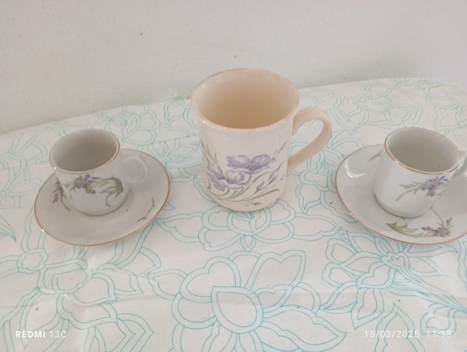 Conjunto de duas chávenas de café e caneca Biltons made on England