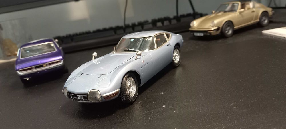 Toyota 2000GT 1:24