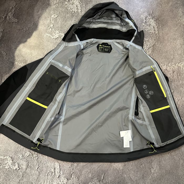 Мембранна водонепроникна куртка Quechua Waterproof розмір М