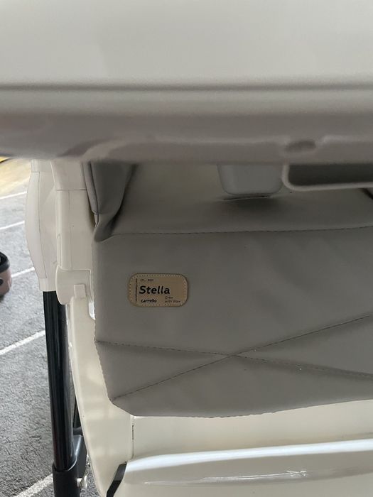 Годувальний столик stella