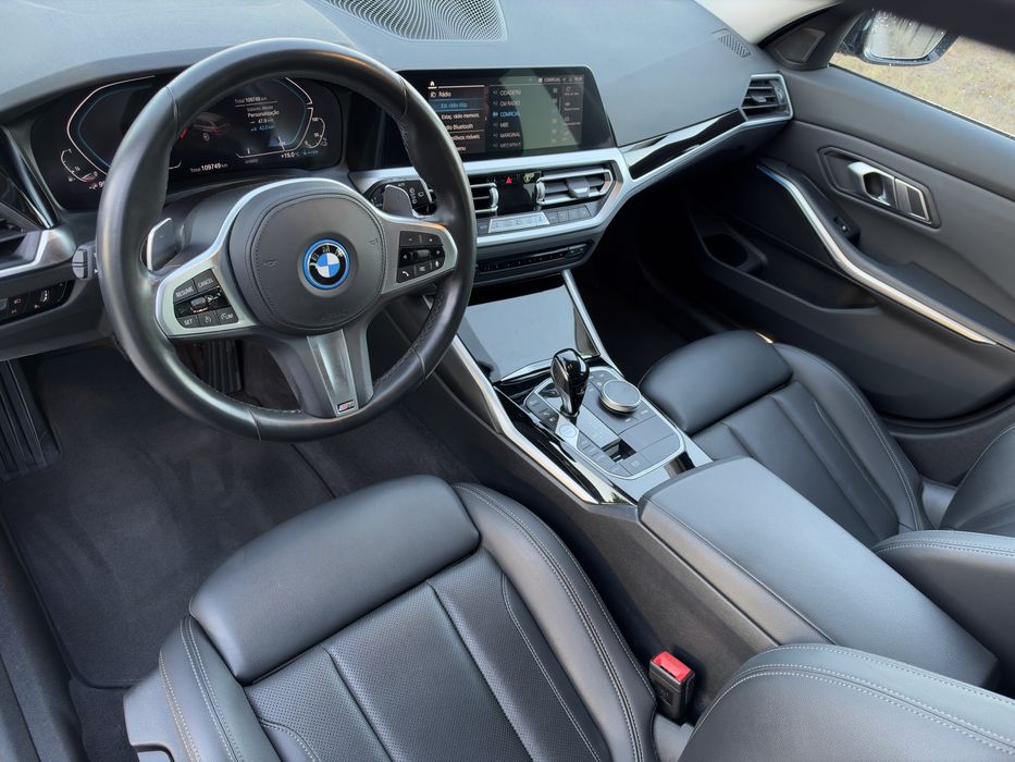 BMW 330e Touring Plug-in Hybrid 292 cv