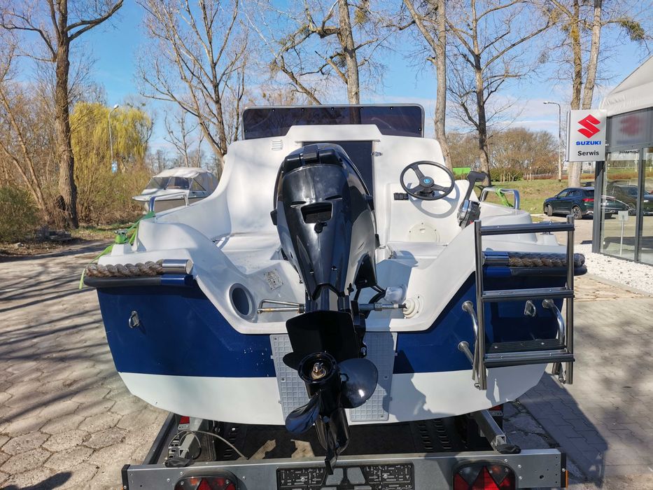 Łódź motorowa NOWA kabinowa z silnikiem Suzuki 20KM NOWY+ przyczepka
