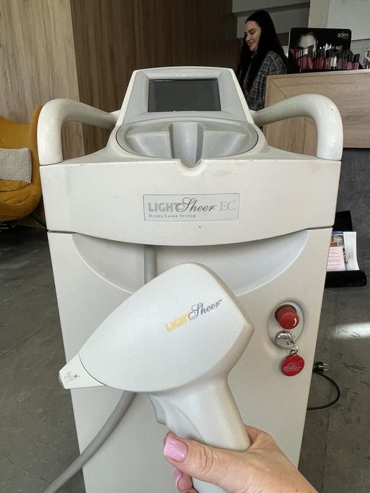 Продам косметологический лазер для эпиляции Lumenis LightSheer EC
