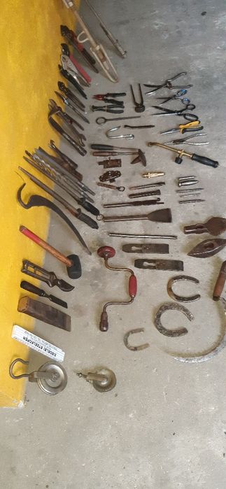 Ferramentas  antigas negociável