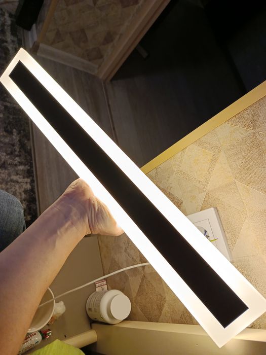 Лампа 60 сантиметрів