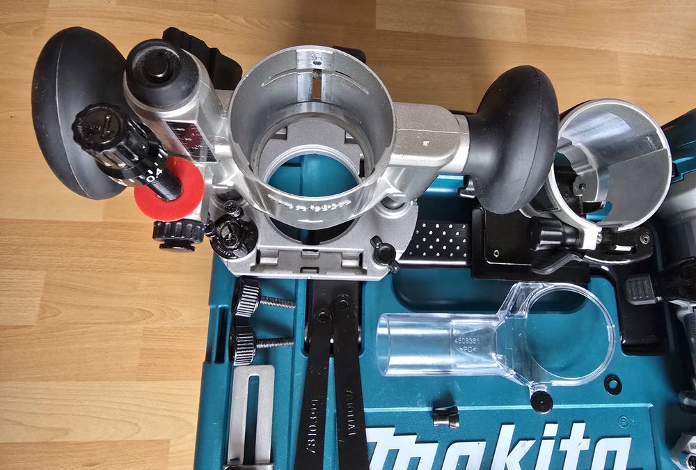 MAKITA RT0700C X2J Frezarka 230V RegulowaneObroty Walizka Ładna ZESTAW