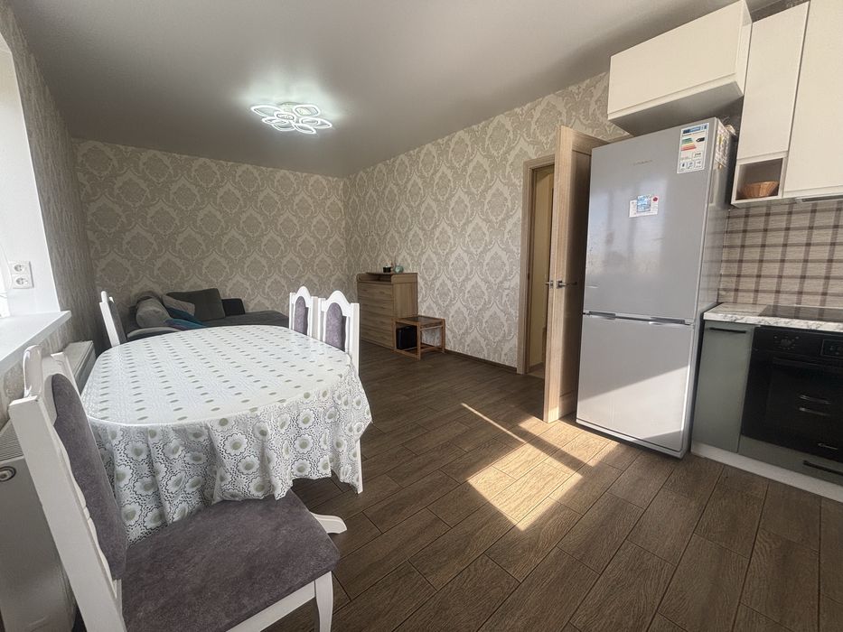 Продам житловий будинок з ремонтом та підвалом від власника