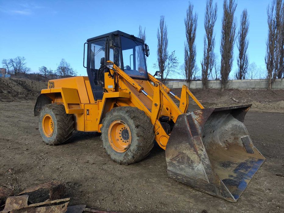 JCB 425 фронтальний навантажувач perkins 6