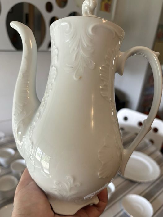 Serviço de mesa em Porcelana Alemã “Bavarian Porzellan Erika”