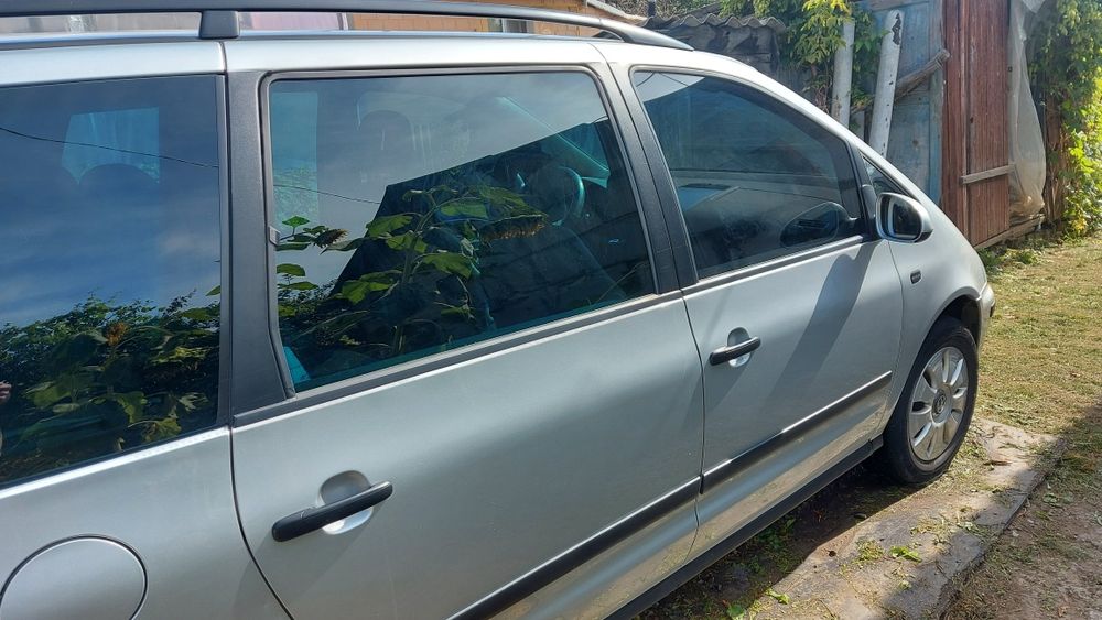 Продам минивен 7 мест