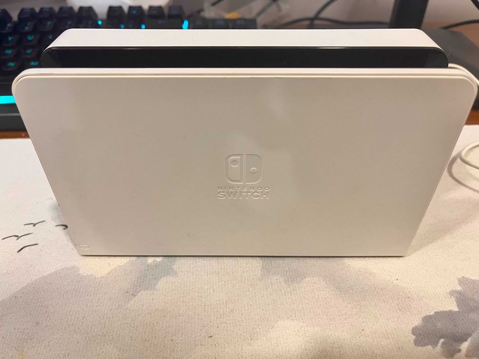 Nintendo Switch OLED com WII SPORTS