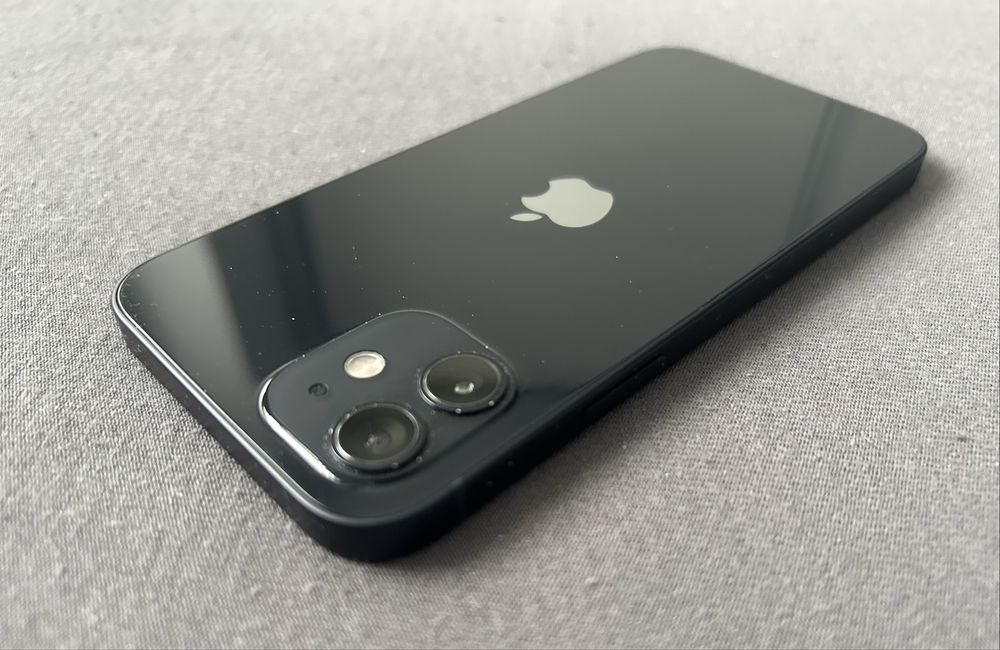 iPhone 12 Black 64GB