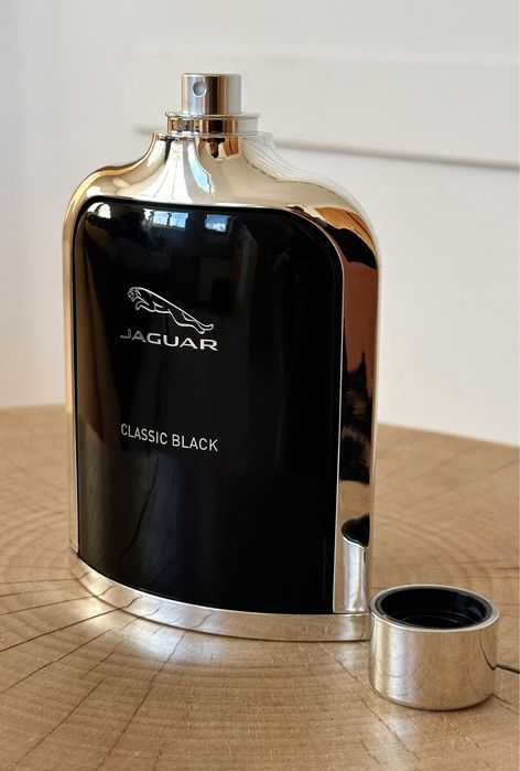 Jaguar Classic Black