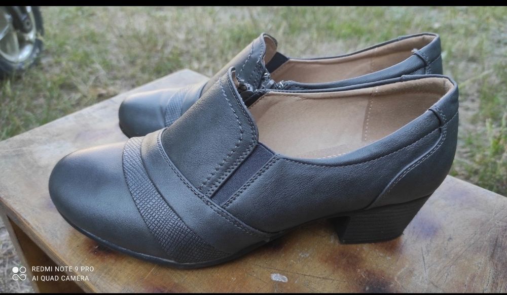 Buty damskie r 39