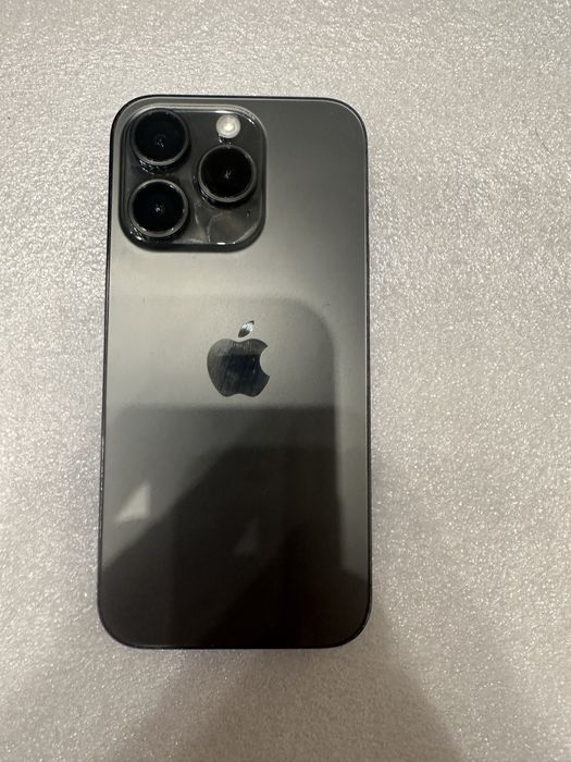 iPhone 15 pro 128 titanium black