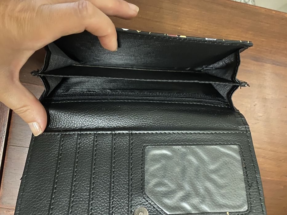 Porta moedas novo
