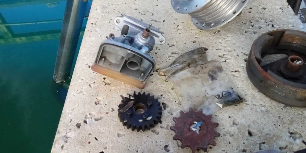 Motorizada Sachs Minor 1973 desmontada, pronta a montar, com livrete