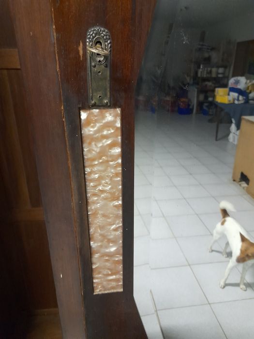 Armario antigo por restaurar