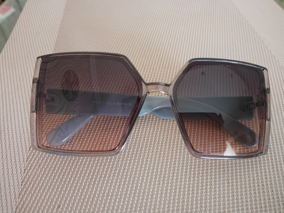 Продам солнцезащитные очки