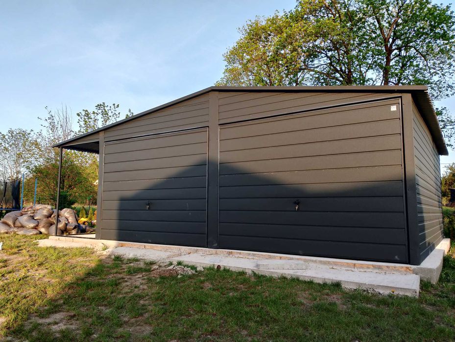 Garaż Drewnopodobny + Grafit Bramy konstrukcja OCYNK