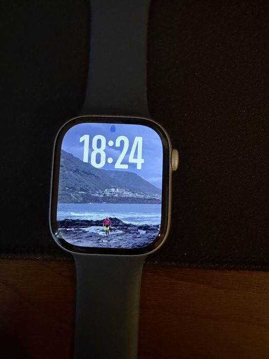 Apple Watch Series 10 GPS + Cellular (46 mm)