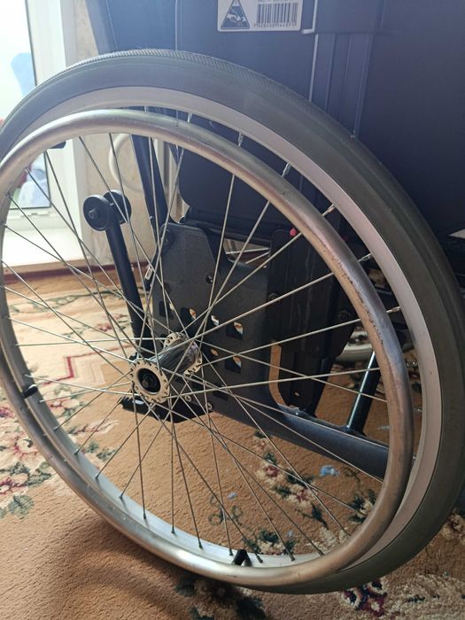 Инвалидное кресло