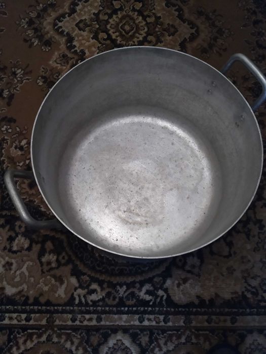 Кастрюли на 40 литров