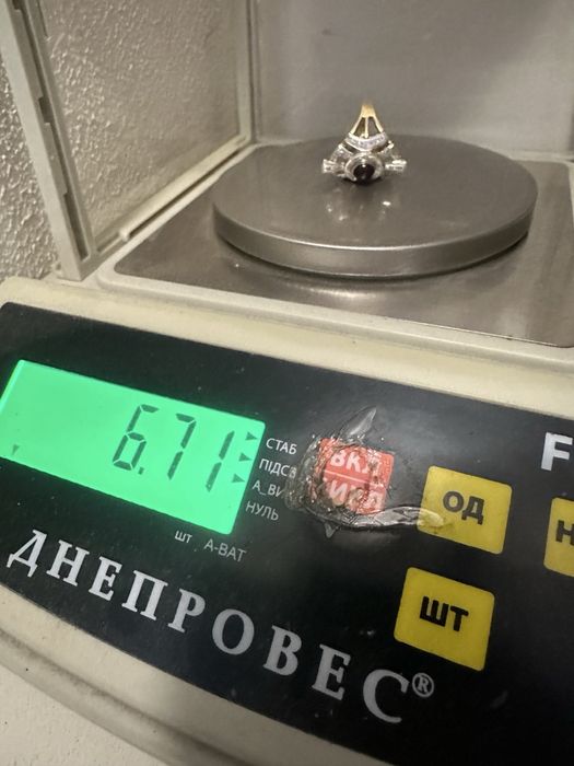 Кольцо золотое перстень с рубином и бриллиантами 585, размер 18, 6,71г