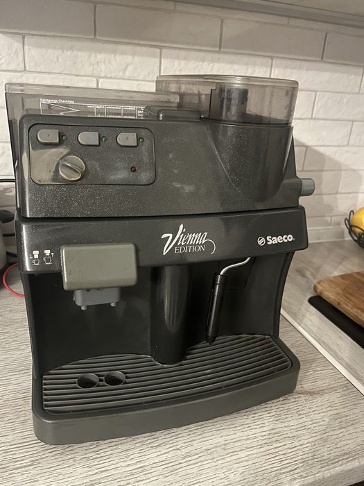 Кавоварка саєко вієна б/в