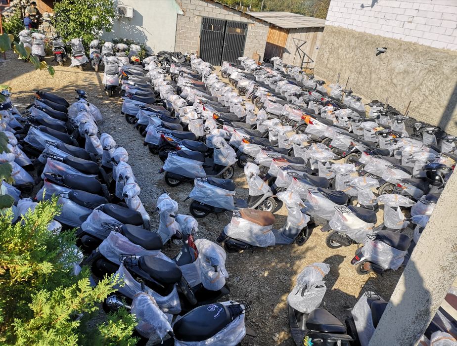 Срочно продаю скутер Honda Dio AF68 Свіжий з Японії! З документами!