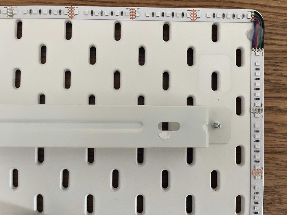 Tablica perforowana IKEA SKADIS z podświetleniem LED RGB