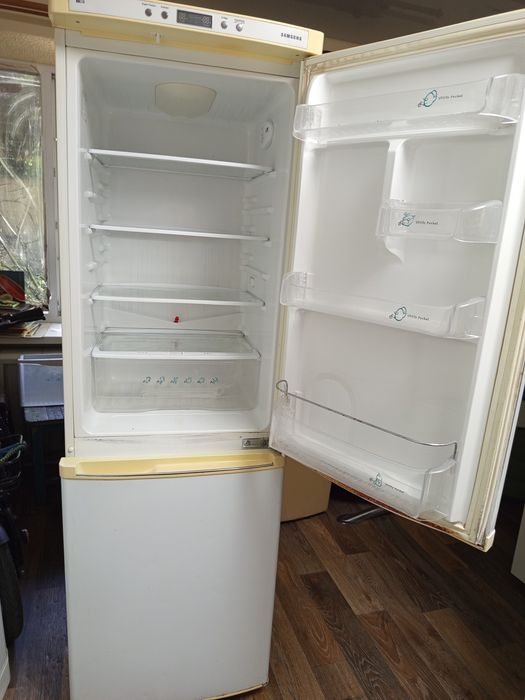 Продам надійний холодильник