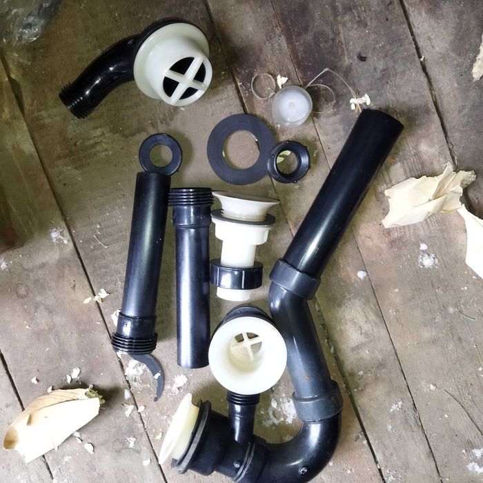 Запчасти для раковины , слив . Новые. СССР