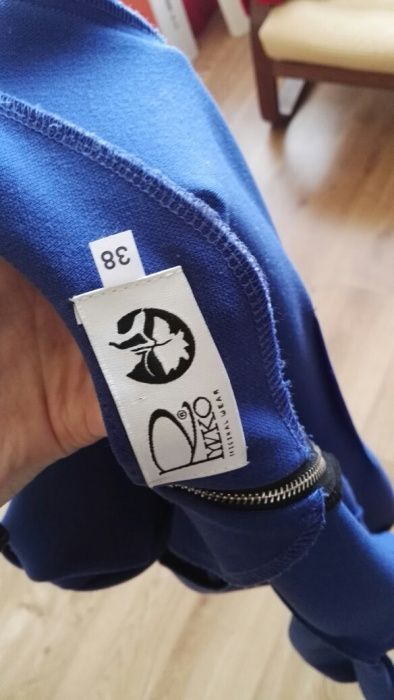 Chabrowa sukienka Ryłko 38