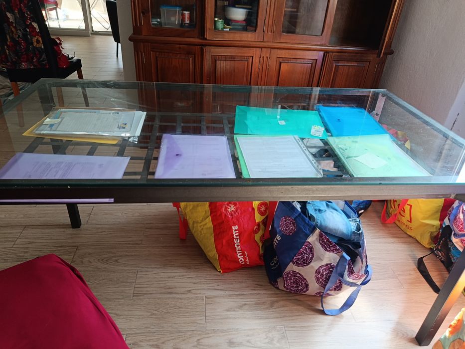 Mesa de jantar c/ tampo de vidro