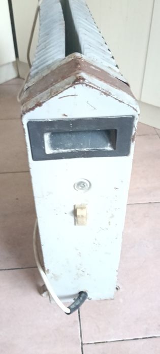 Обігрівач електричний 1кВт батарея радіатор.