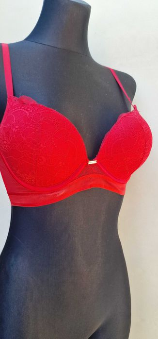 Seksowny czerwony stanik push up ponętny 85 B