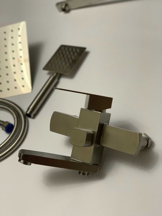 Смеситель с тропическим душем из нержавеющей стали TM Mixxus ТМ Lidz