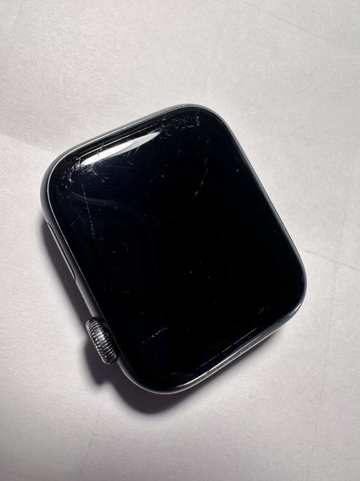 Apple Watch SE 44 mm A2352