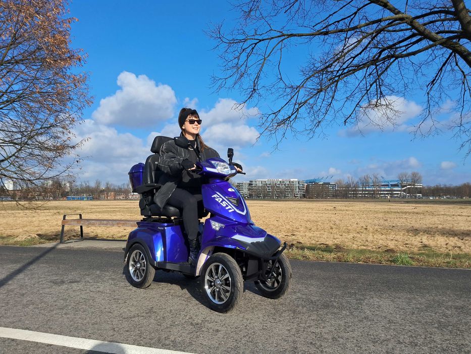 Elektryczny czterokołowy skuter Fasti 4 Max z dachem ELECTRORIDE