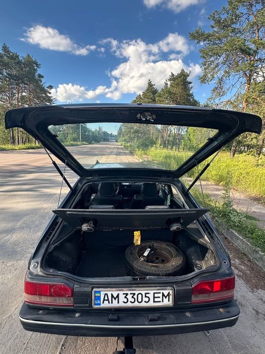 Продам Mazda 323